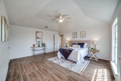 9502 Woodland Hills San Antonio TX 78250