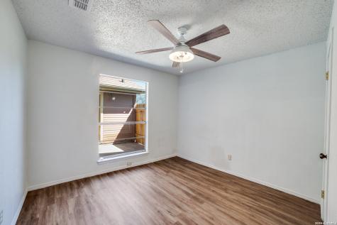 9502 Woodland Hills San Antonio TX 78250