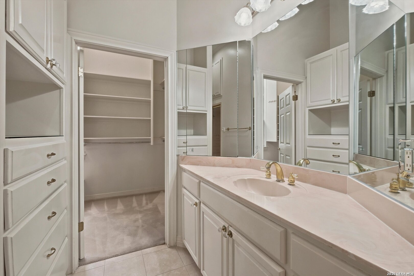 2327 Estate Gate Drive San Antonio TX 78260