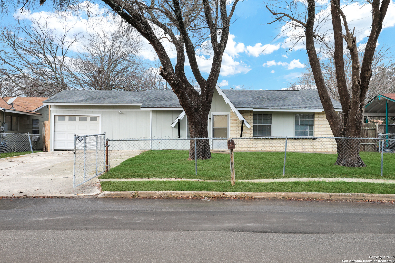 6027 Castle Hunt San Antonio TX 78218