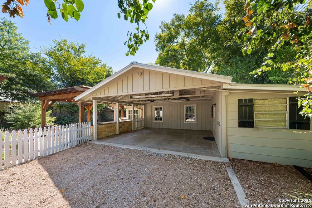 105 E. Centre Street Fredericksburg TX 78624