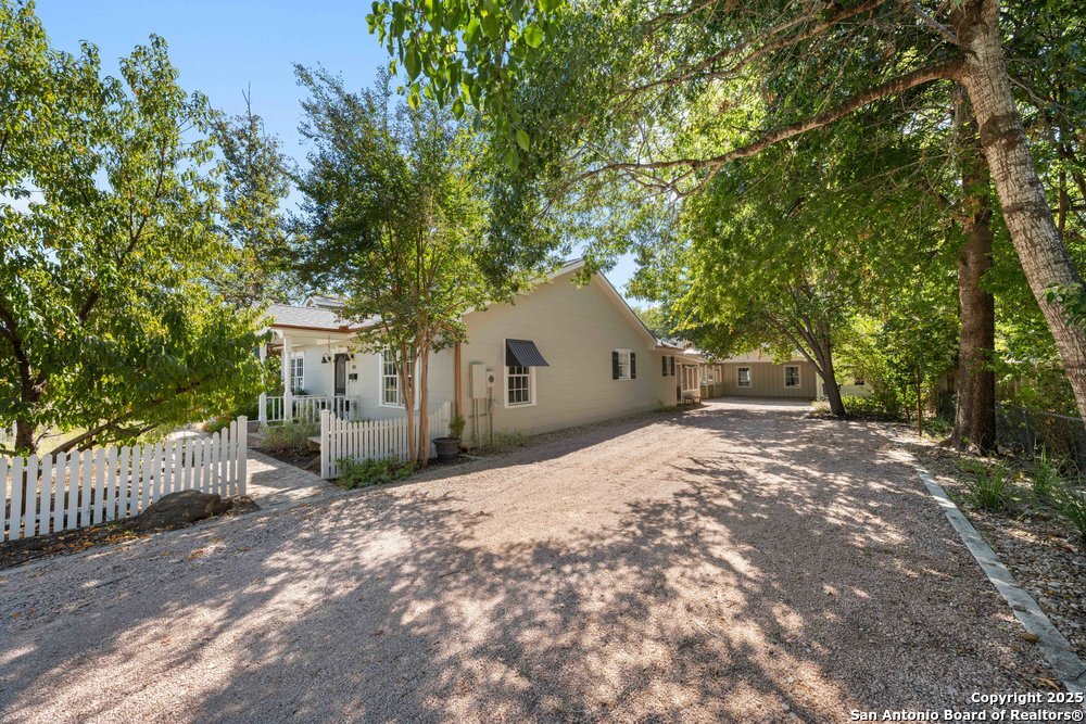 105 E. Centre Street Fredericksburg TX 78624