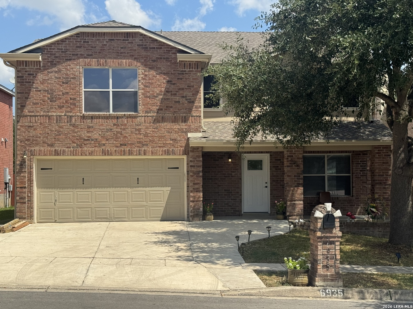 6935 Elmwood Crest Live Oak TX 78233