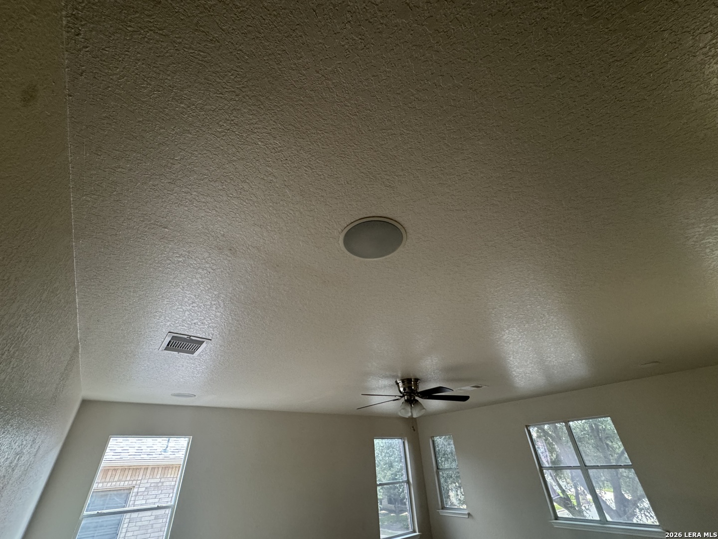 6935 Elmwood Crest Live Oak TX 78233