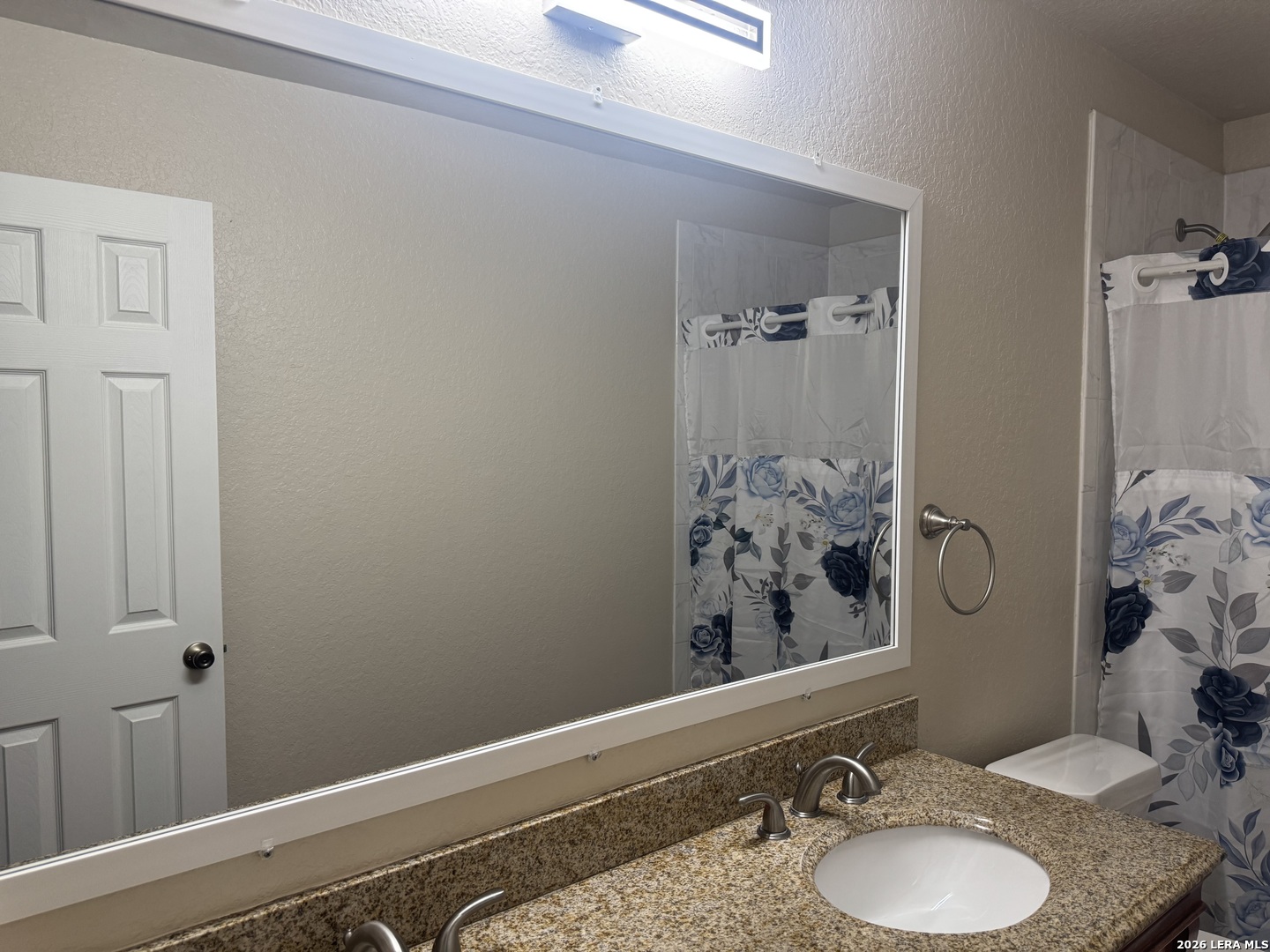 6935 Elmwood Crest Live Oak TX 78233