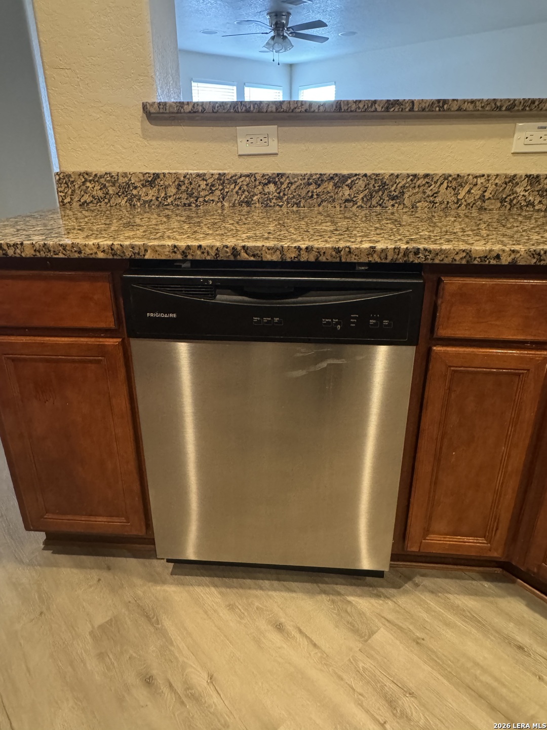 6935 Elmwood Crest Live Oak TX 78233