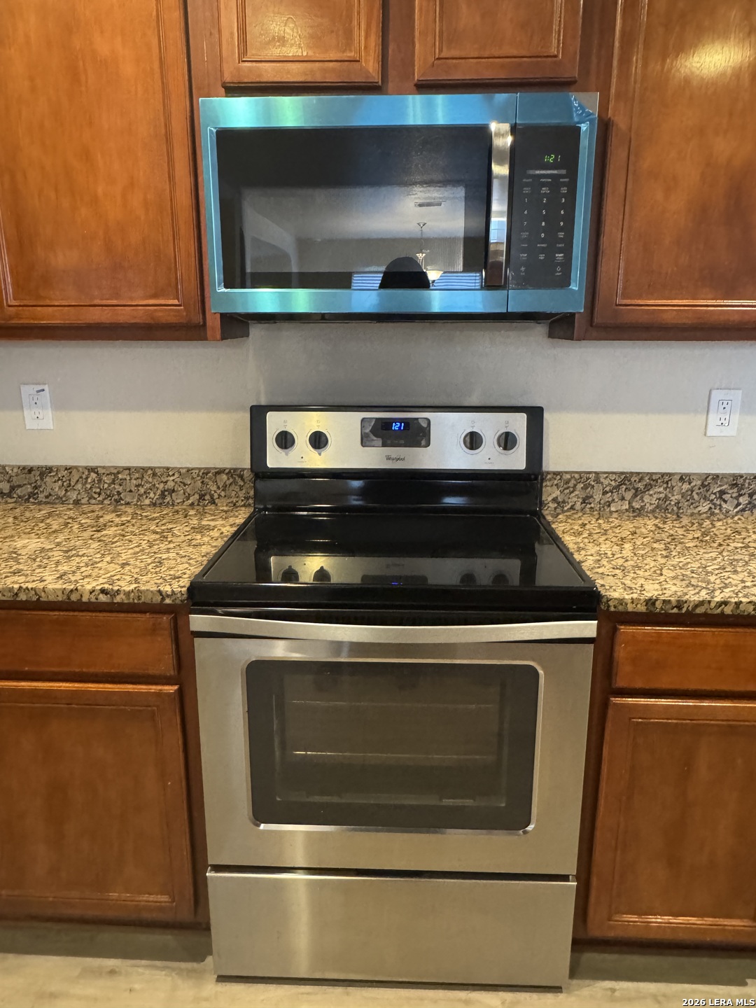 6935 Elmwood Crest Live Oak TX 78233