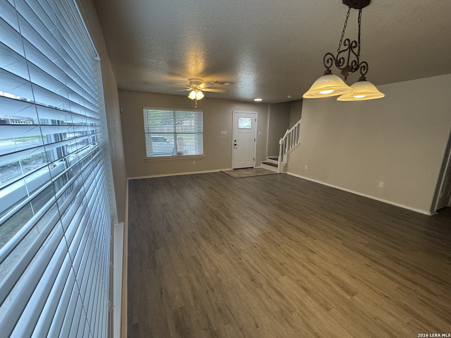 6935 Elmwood Crest Live Oak TX 78233