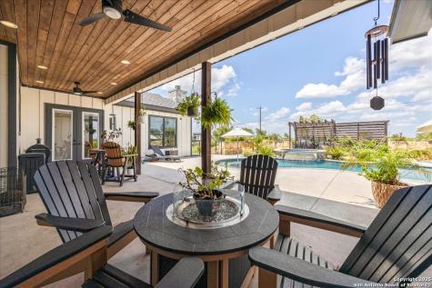 317 Farmstead Seguin TX 78155