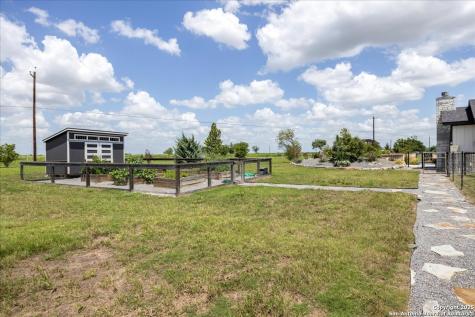 317 Farmstead Seguin TX 78155