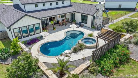 317 Farmstead Seguin TX 78155