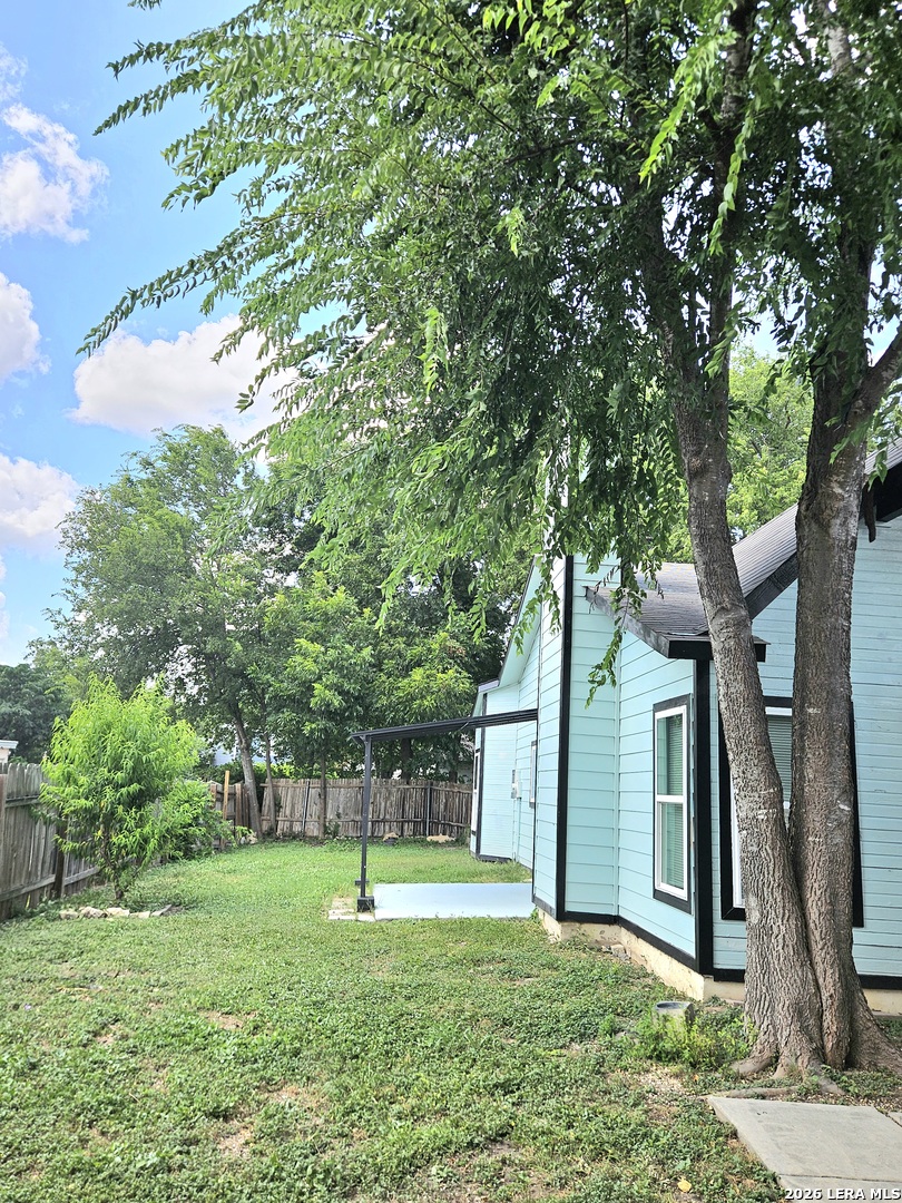 6903 E Belforest San Antonio TX 78239