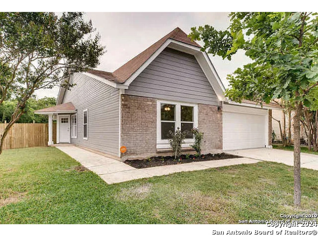 10333 Country Bluff San Antonio TX 78240