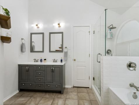 11627 Wood Harbor San Antonio TX 78249
