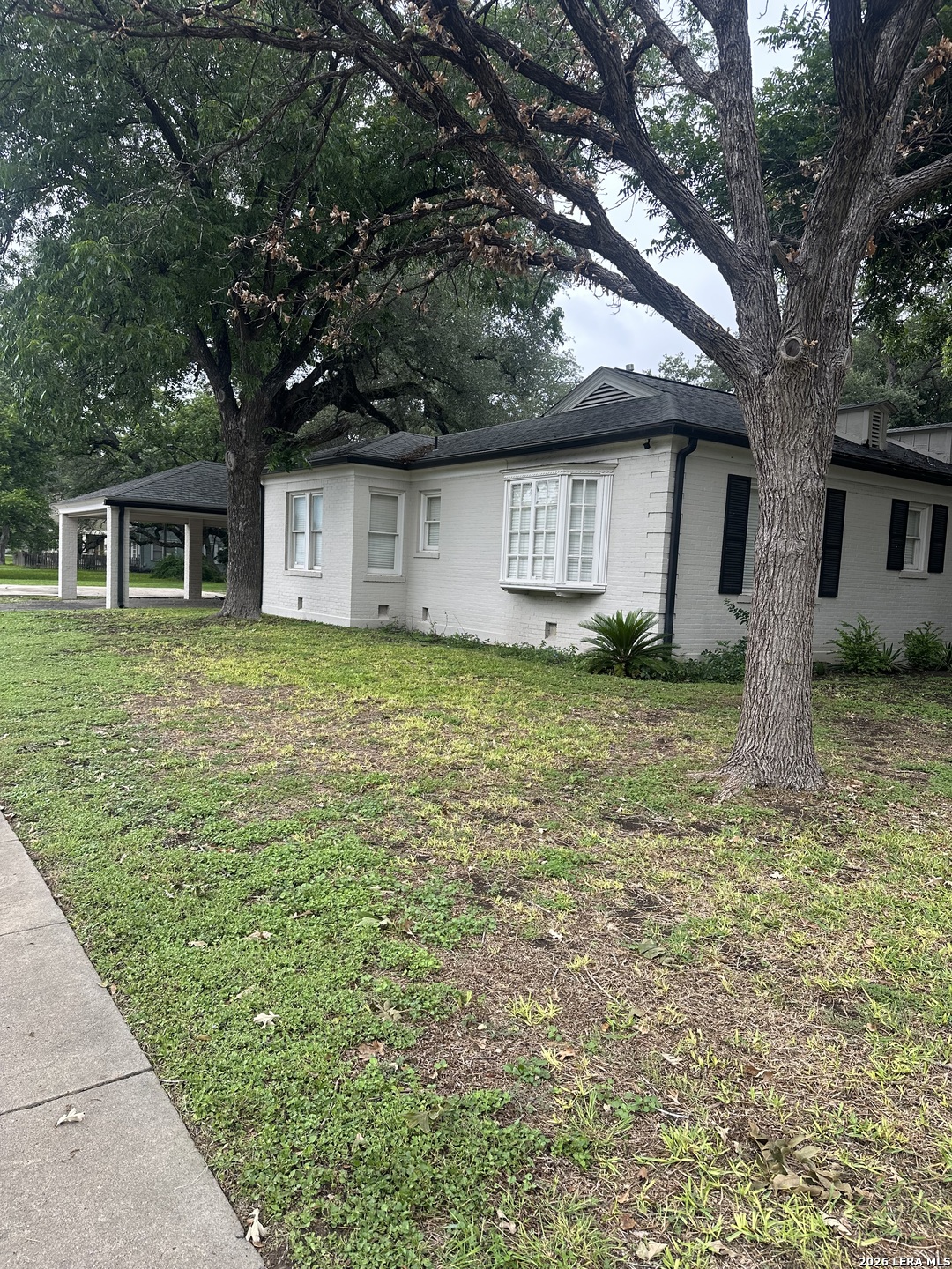 401 N High Street Uvalde TX 78801