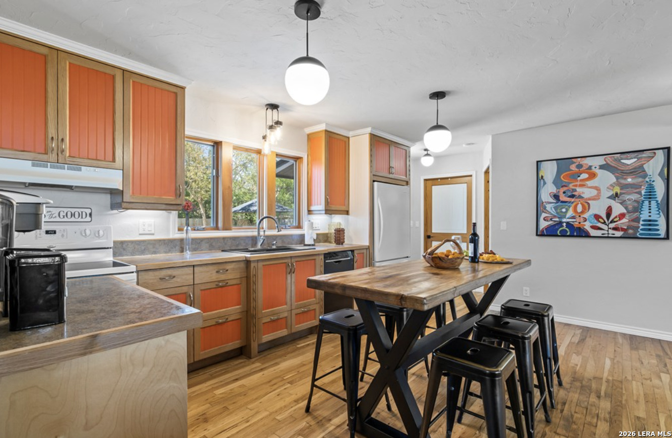 904 N Orange Street Fredericksburg TX 78624