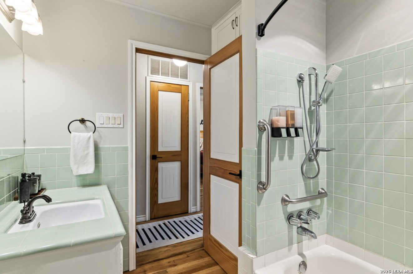 904 N Orange Street Fredericksburg TX 78624