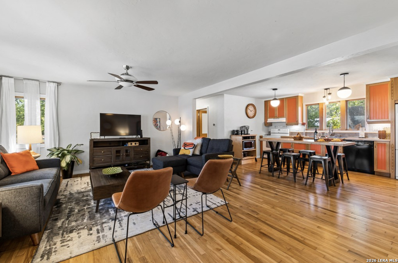 904 N Orange Street Fredericksburg TX 78624