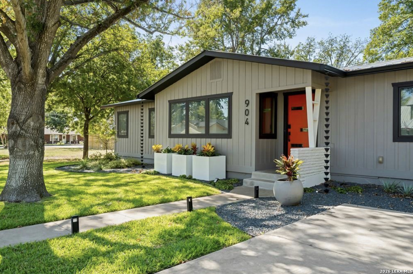 904 N Orange Street Fredericksburg TX 78624