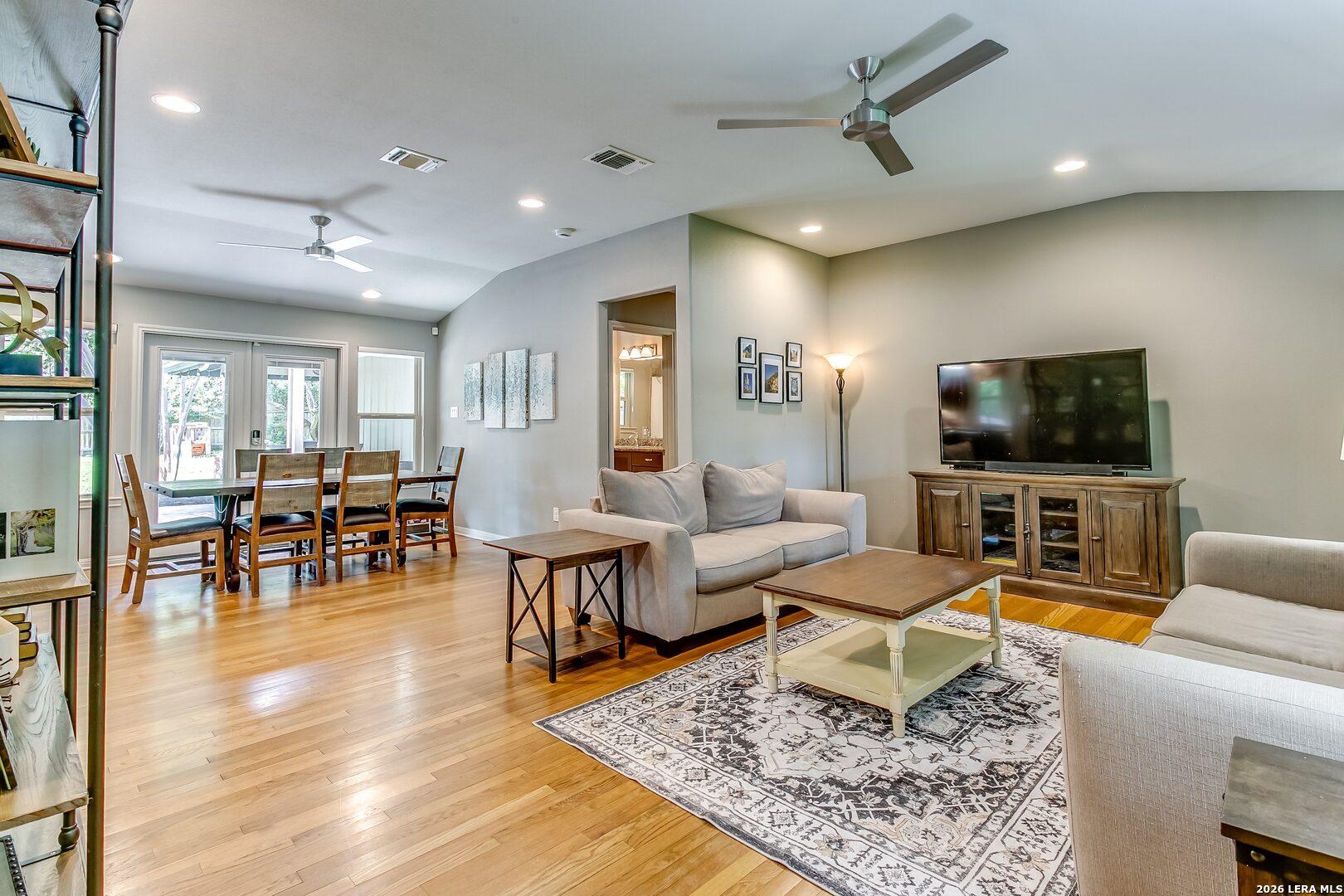 411 Garraty Road Terrell Hills TX 78209