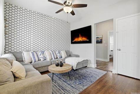 230 Thompson San Antonio TX 78225