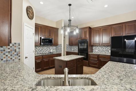 813 County Road 375 San Antonio TX 78253