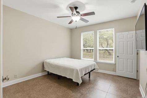 813 County Road 375 San Antonio TX 78253