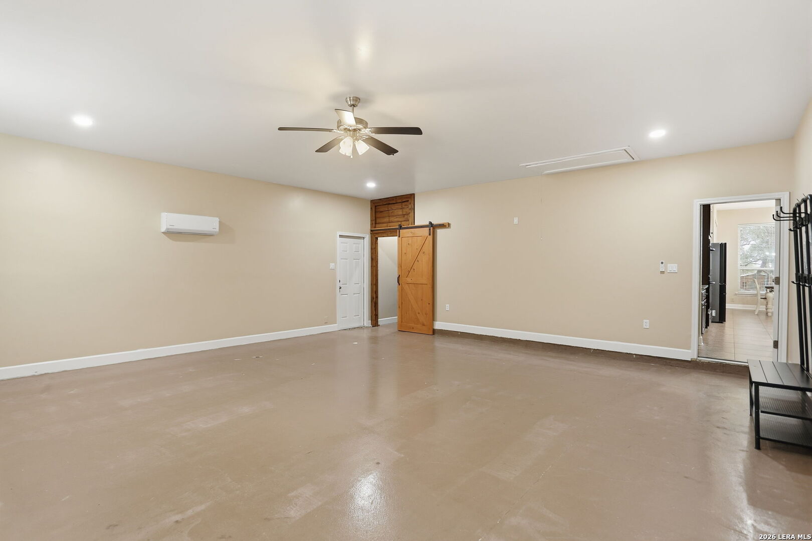 813 County Road 375 San Antonio TX 78253