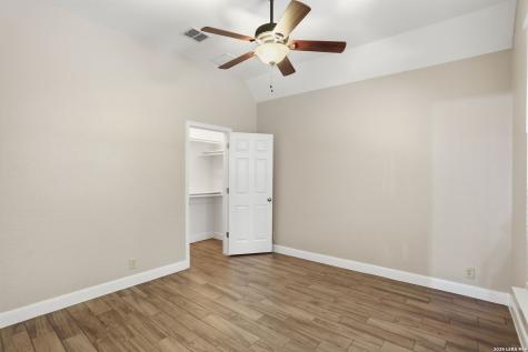 813 County Road 375 San Antonio TX 78253