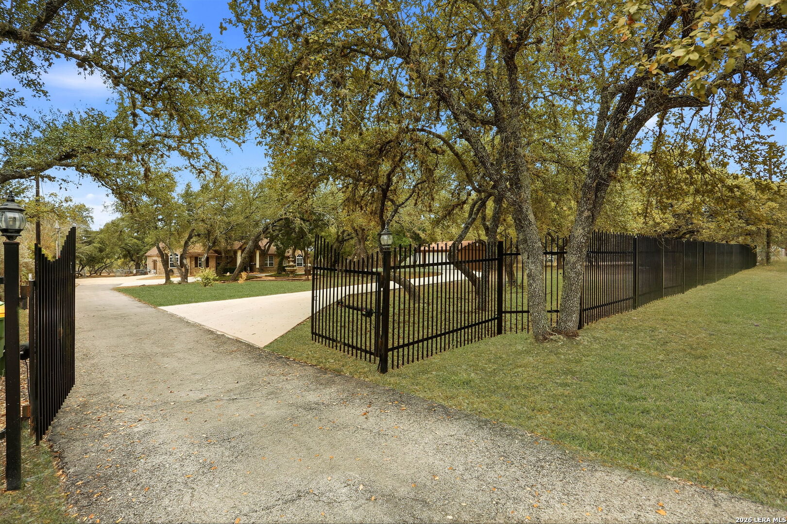 813 County Road 375 San Antonio TX 78253