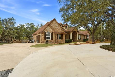 813 County Road 375 San Antonio TX 78253