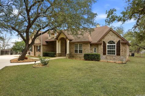 813 County Road 375 San Antonio TX 78253
