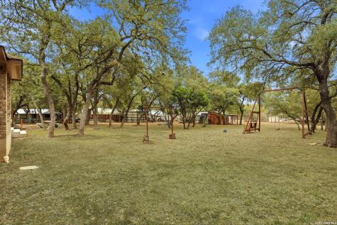 813 County Road 375 San Antonio TX 78253