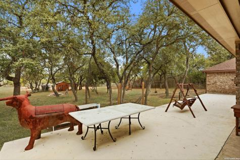 813 County Road 375 San Antonio TX 78253