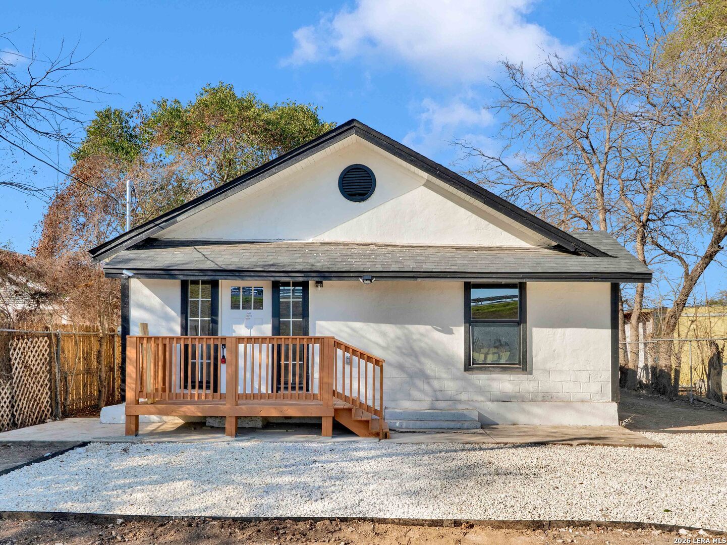 439 W Lubbock Street San Antonio TX 78204