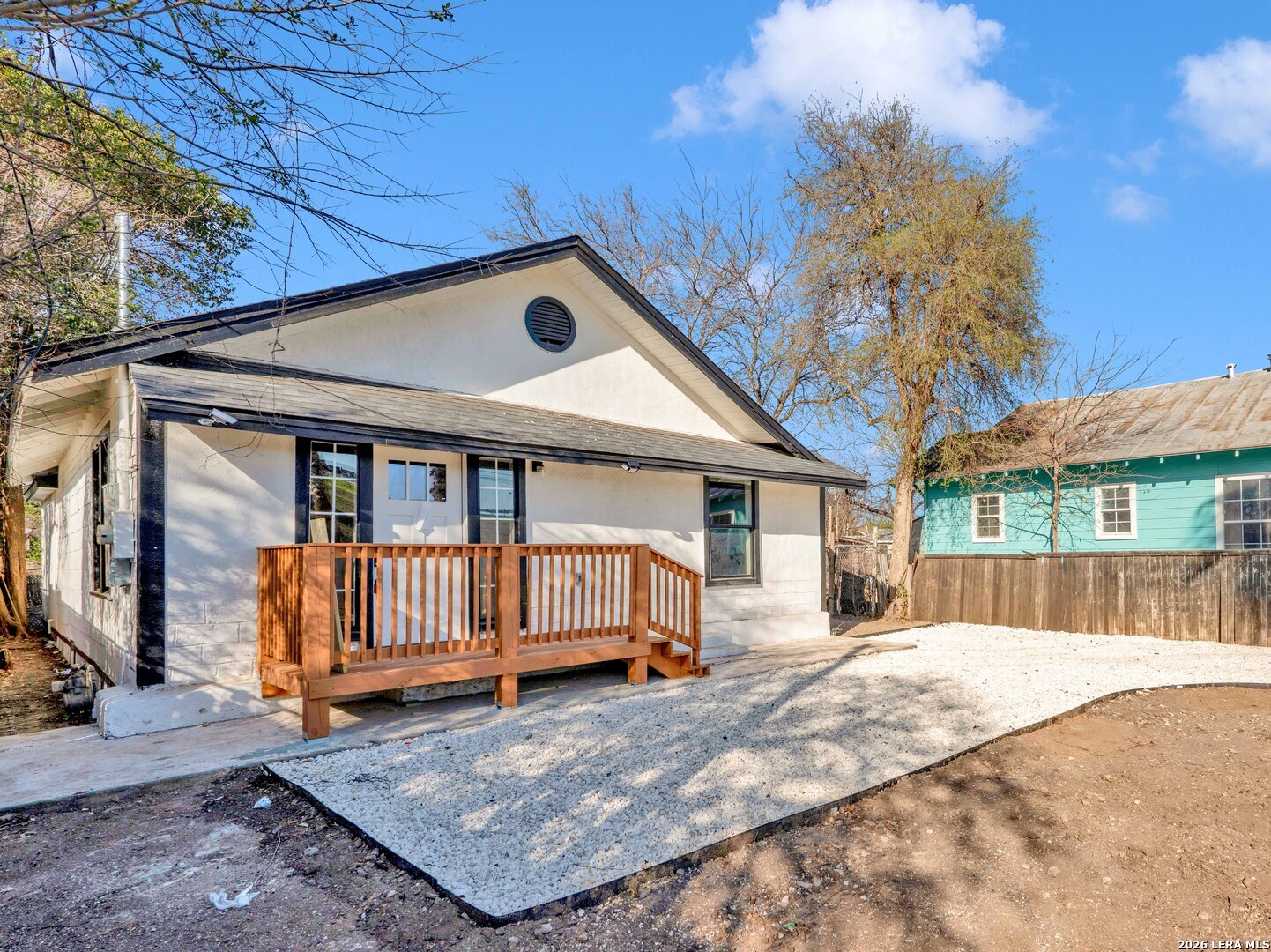 439 W Lubbock Street San Antonio TX 78204