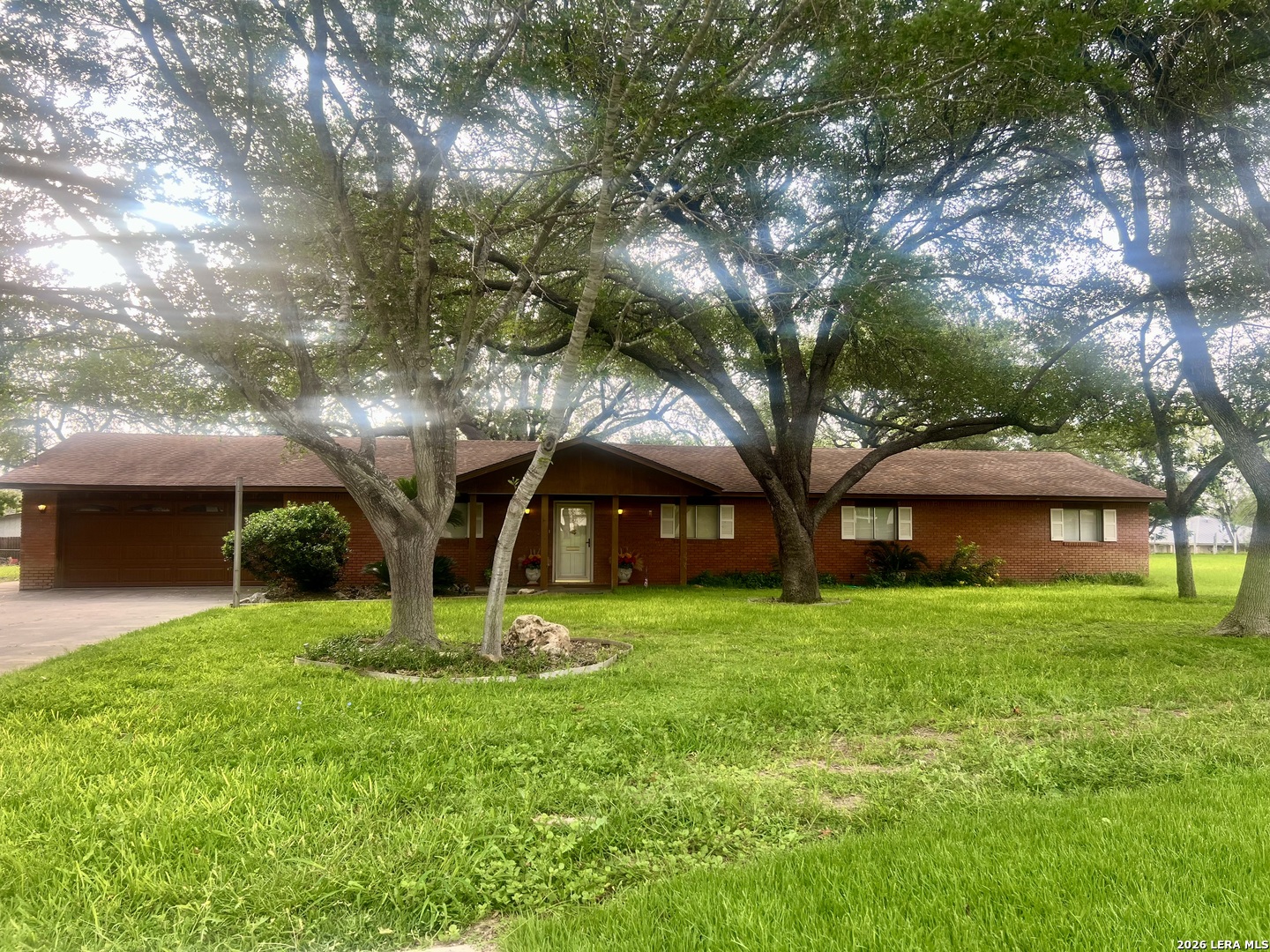 902 Oakridge Drive Pleasanton TX 78064