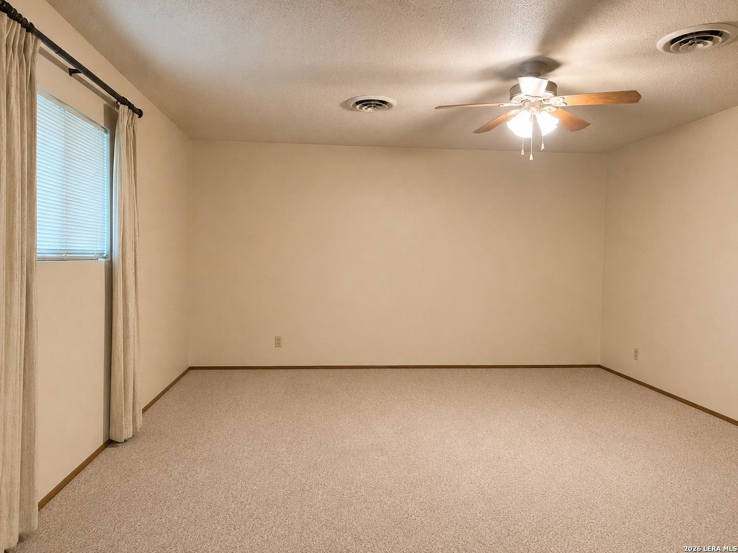 902 Oakridge Drive Pleasanton TX 78064