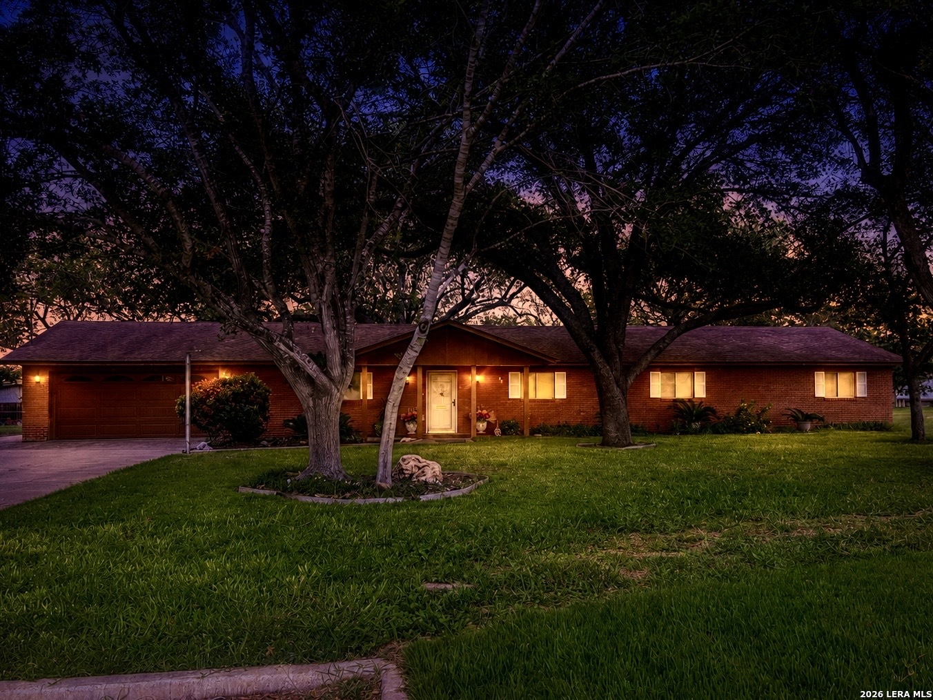 902 Oakridge Drive Pleasanton TX 78064