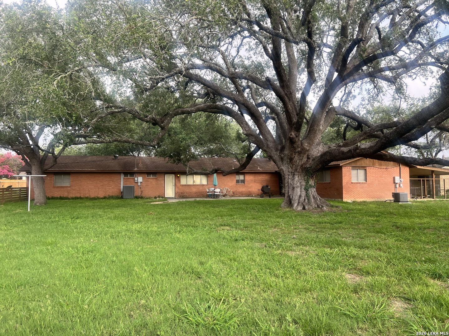 902 Oakridge Drive Pleasanton TX 78064