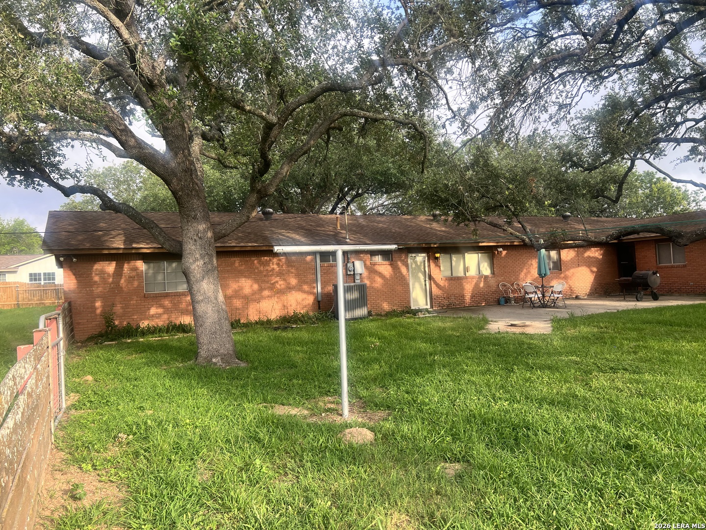 902 Oakridge Drive Pleasanton TX 78064