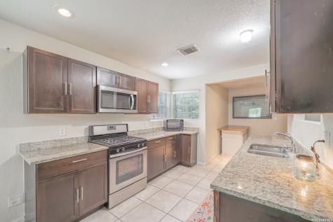 1439 W Ridgewood Court San Antonio TX 78201