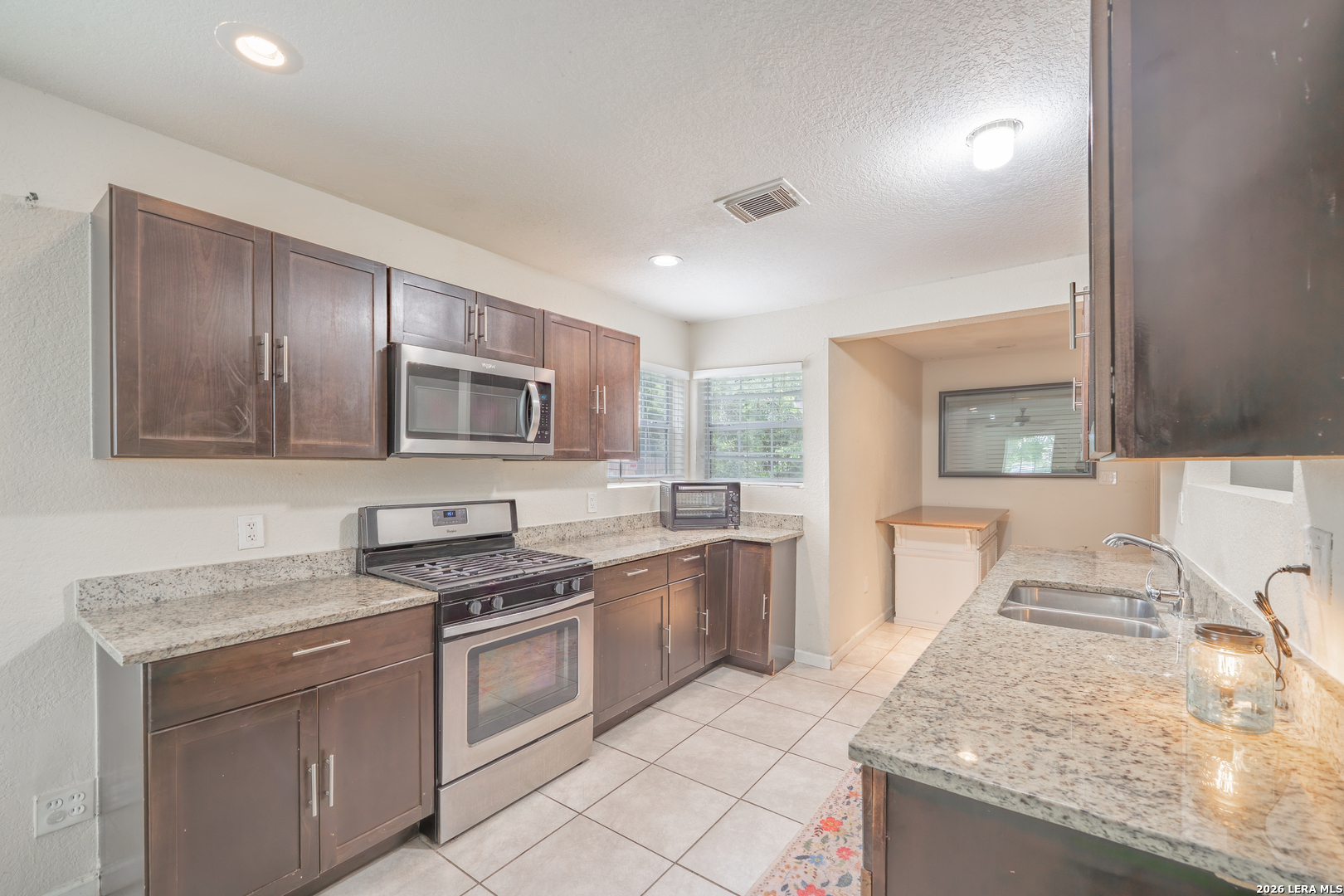 1439 W Ridgewood Court San Antonio TX 78201