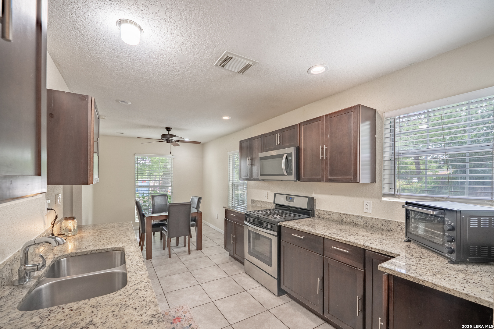1439 W Ridgewood Court San Antonio TX 78201