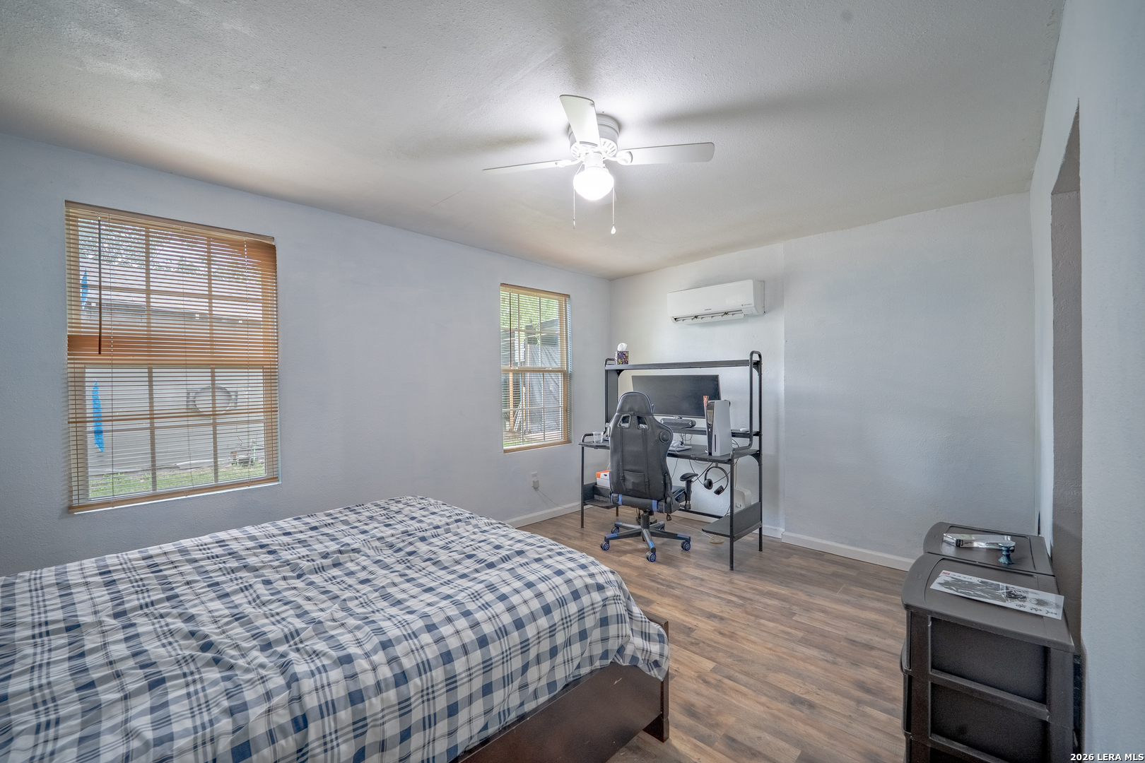 1439 W Ridgewood Court San Antonio TX 78201