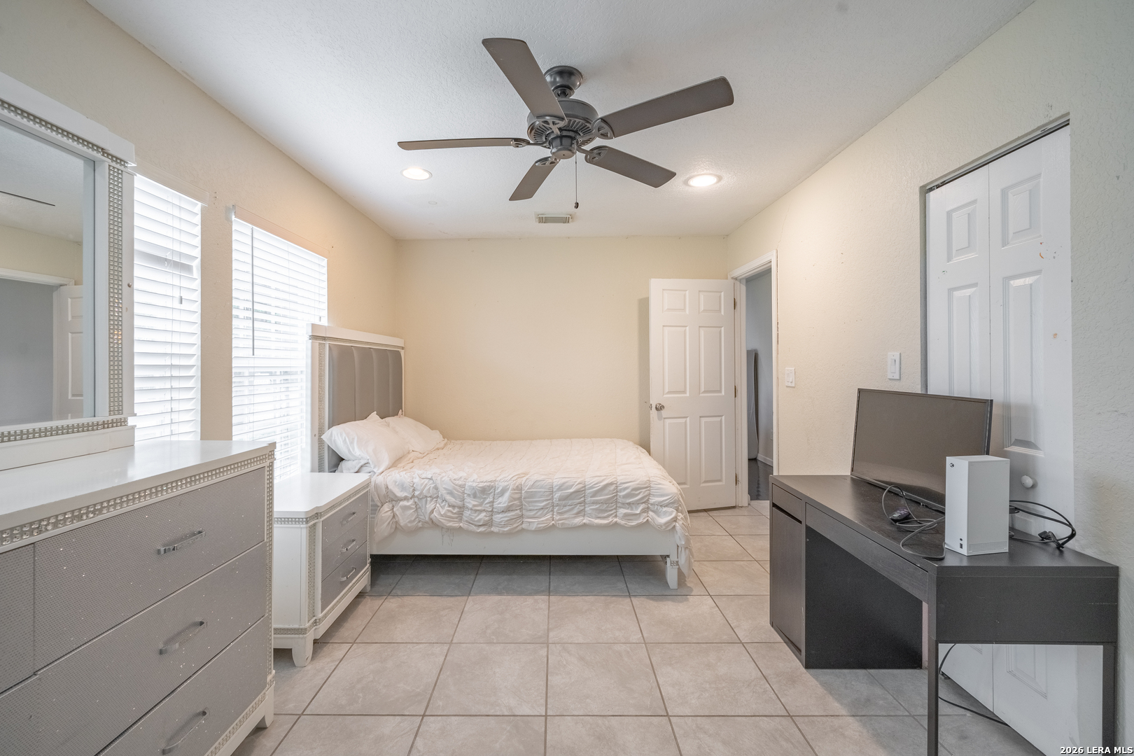 1439 W Ridgewood Court San Antonio TX 78201
