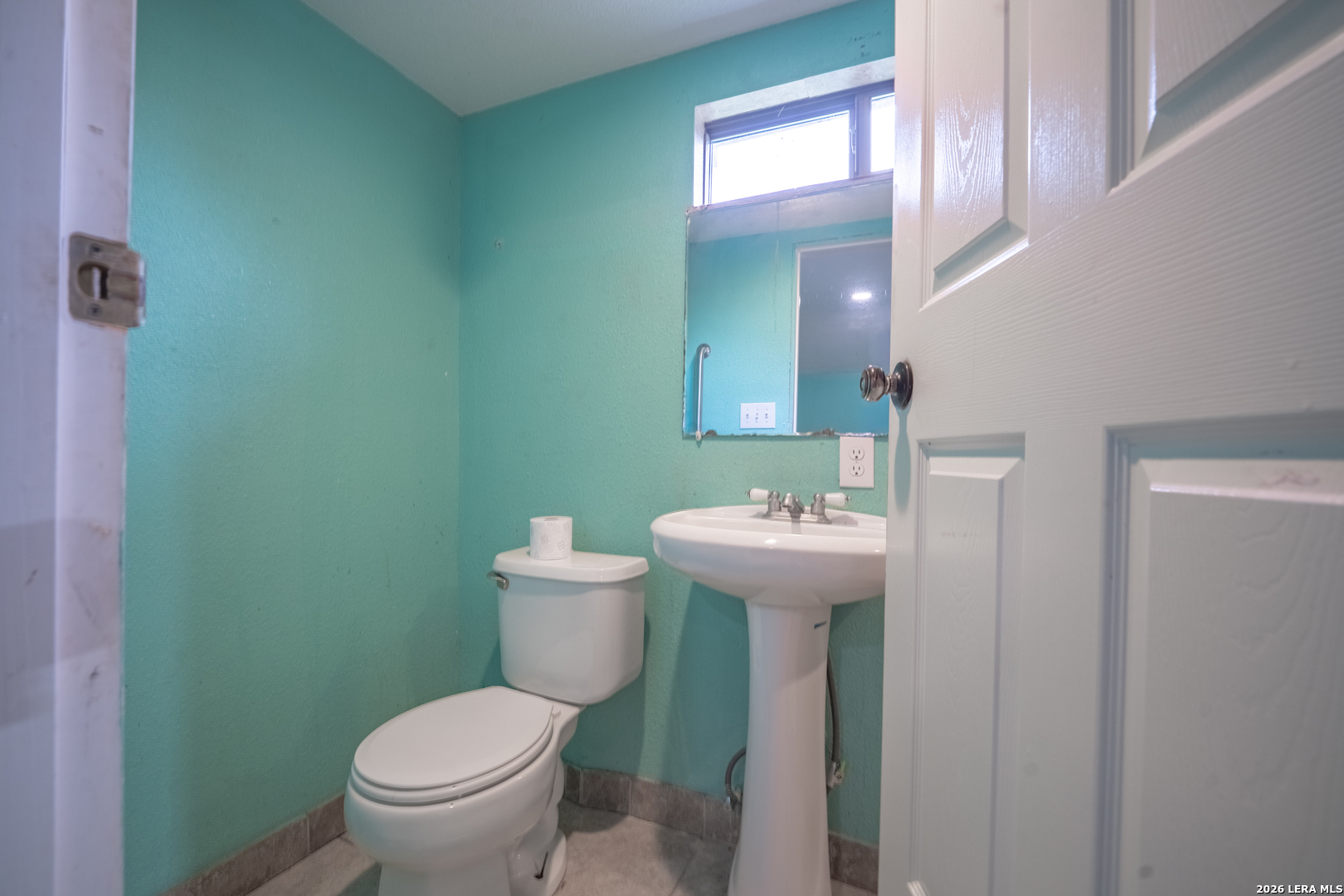 1439 W Ridgewood Court San Antonio TX 78201