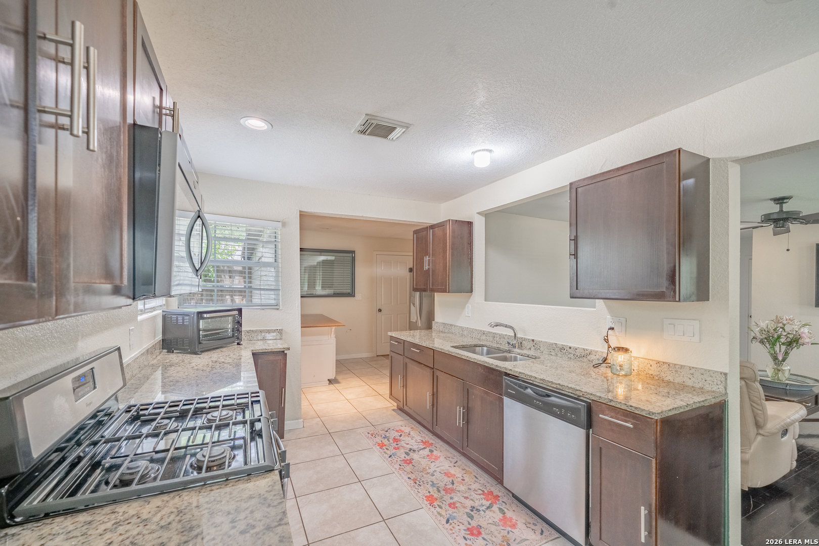 1439 W Ridgewood Court San Antonio TX 78201