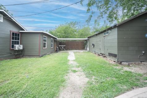 1439 W Ridgewood Court San Antonio TX 78201
