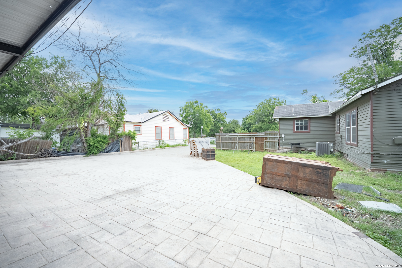 1439 W Ridgewood Court San Antonio TX 78201